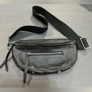 Hammitt Charles Medium